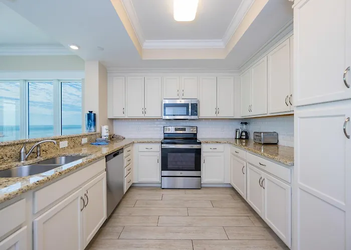 Phoenix Gulf Towers 2201 Apartment *